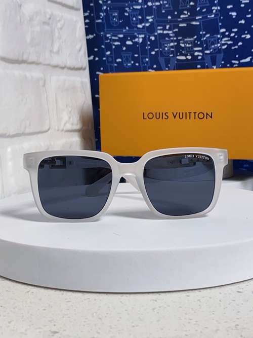 ルイヴィトンサングラス背面デザイン